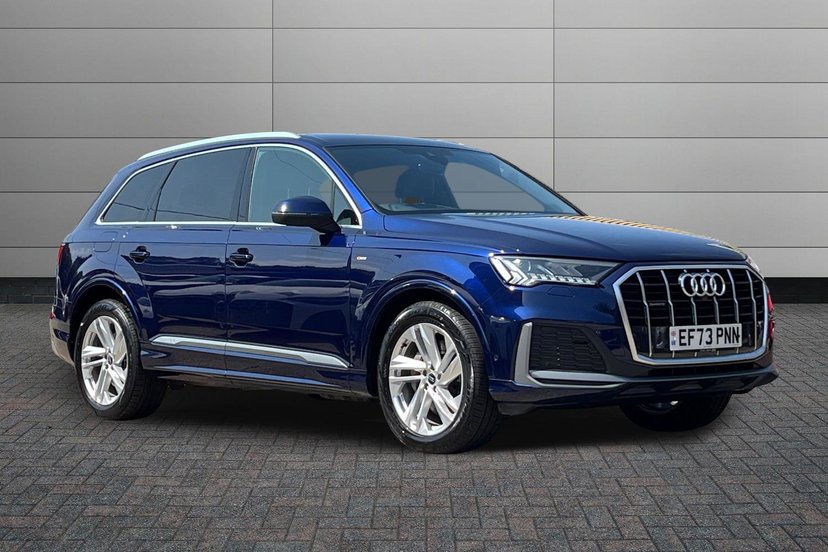 Audi Q7 listing photo