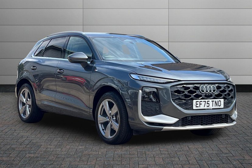 Audi Q3 listing photo