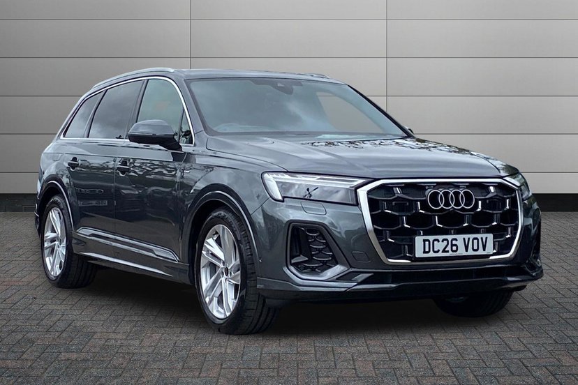 Audi Q7 listing photo