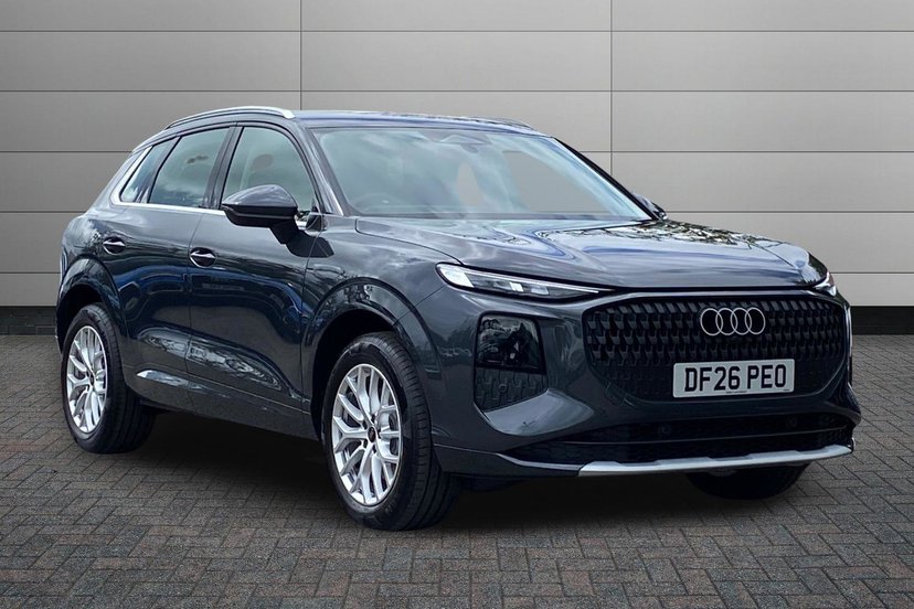 Audi Q3 listing photo