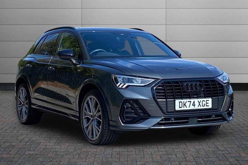 Audi Q3 listing photo