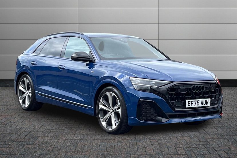 Audi Q8 listing photo
