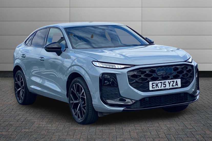 Audi Q3 listing photo