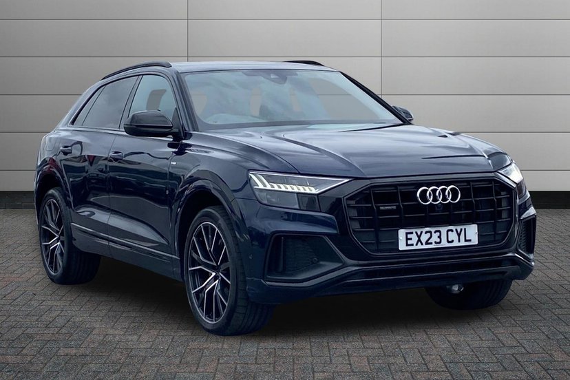 Audi Q8 listing photo