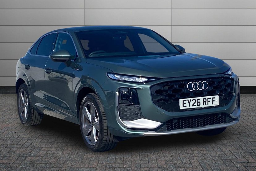 Audi Q3 listing photo