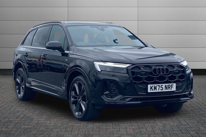 Audi Q7 listing photo