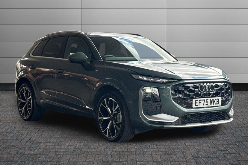 Audi Q3 listing photo