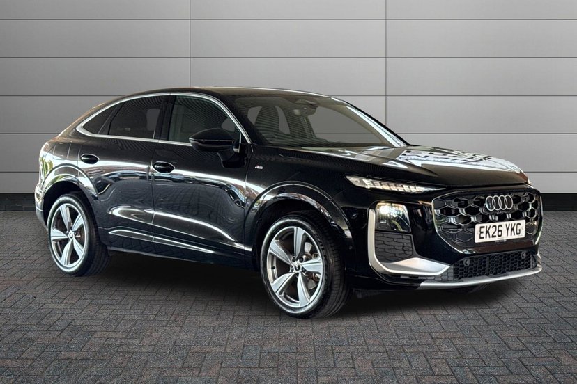 Audi Q3 listing photo