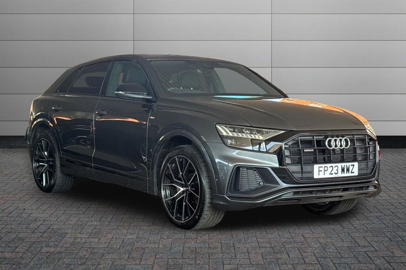 Audi Q8 listing photo