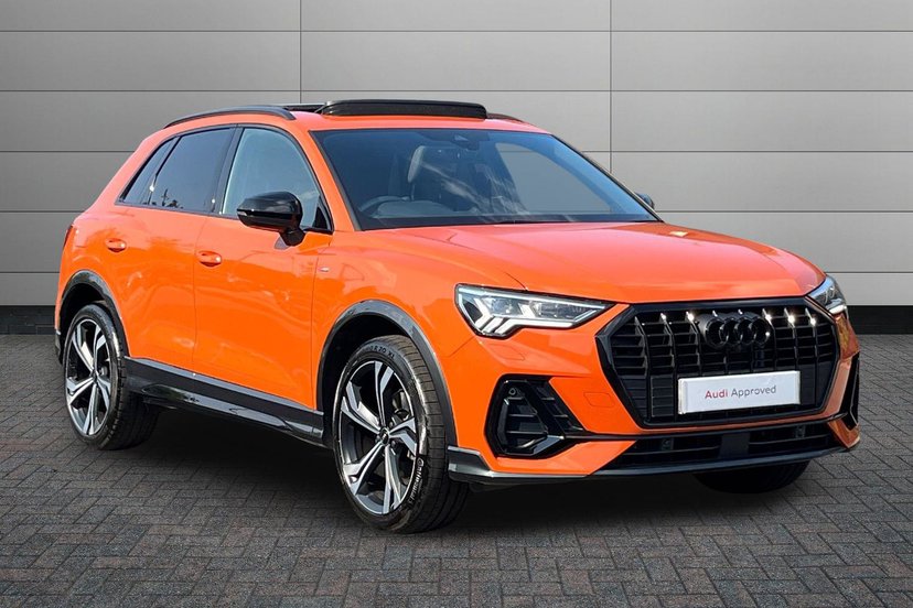 Audi Q3 listing photo