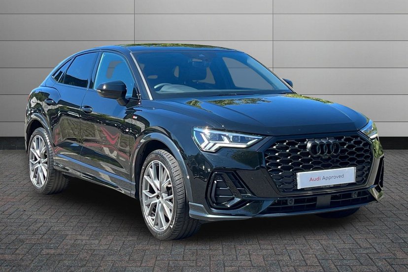Audi Q3 listing photo