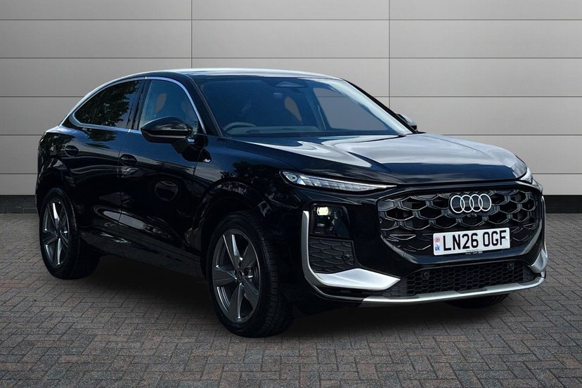 Audi Q3 listing photo