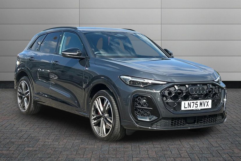 Audi Q5 listing photo