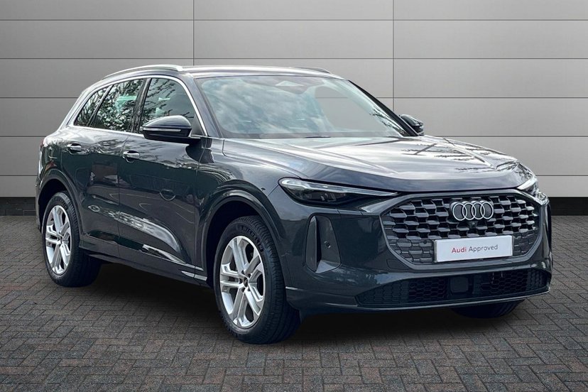 Audi Q5 listing photo