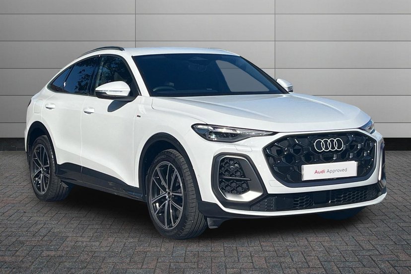 Audi Q5 listing photo
