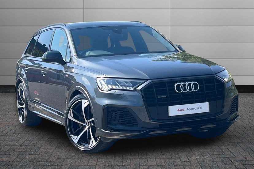 Audi Q7 listing photo