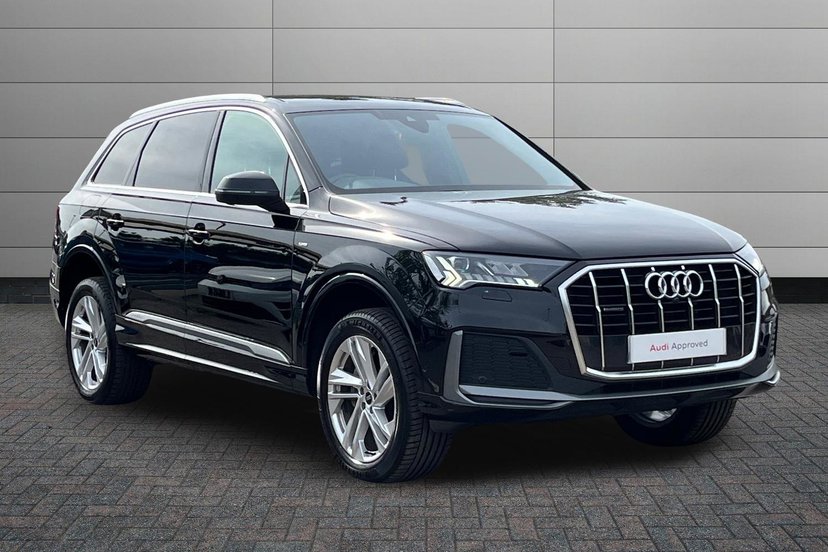 Audi Q7 listing photo