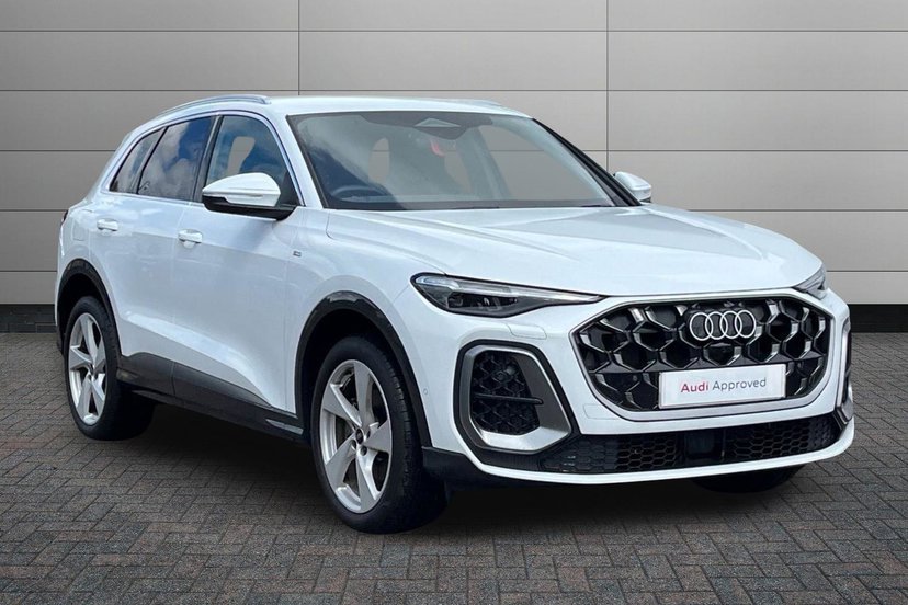 Audi Q5 listing photo