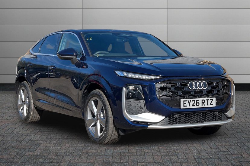 Audi Q3 listing photo