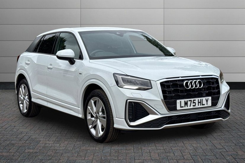 Audi Q2 listing photo