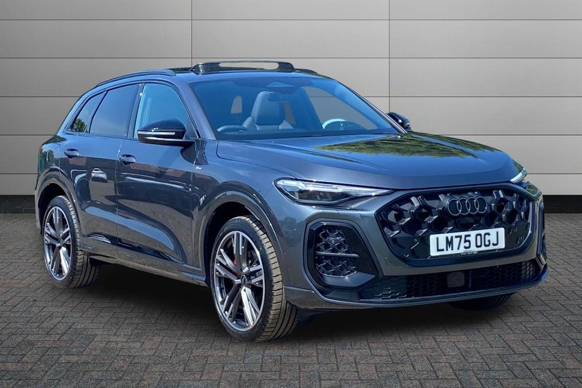 Audi Q5 listing photo