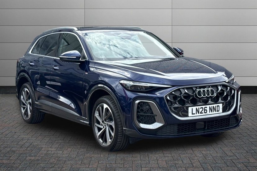 Audi Q5 listing photo