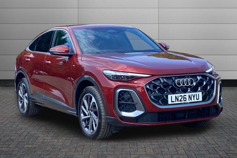 Audi Q5 listing photo
