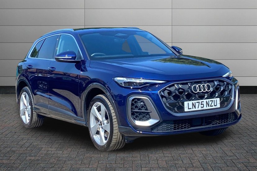 Audi Q5 listing photo