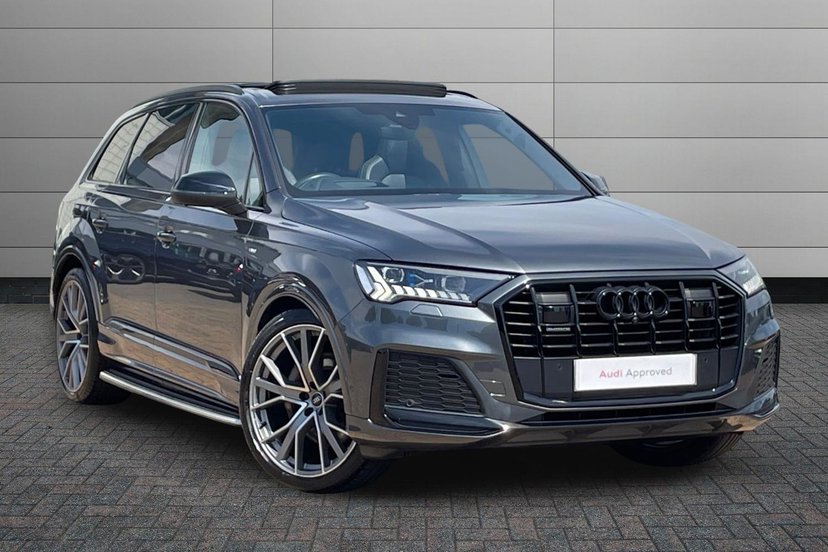 Audi Q7 listing photo