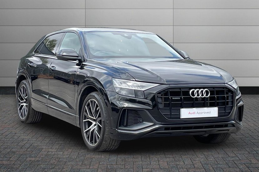Audi Q8 listing photo