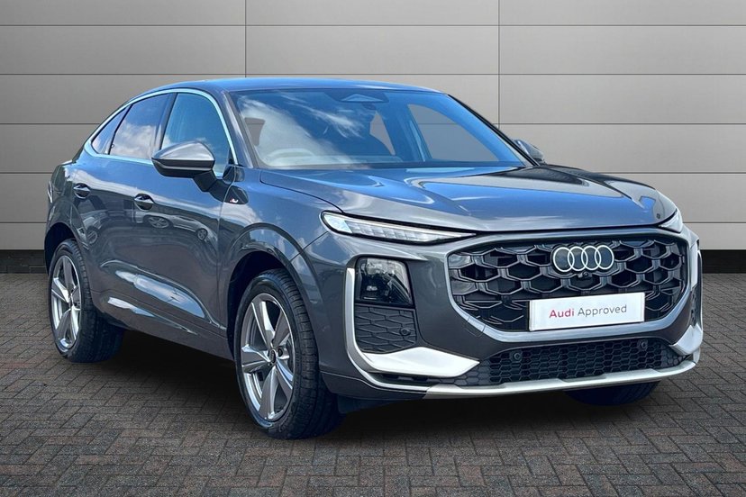Audi Q3 listing photo