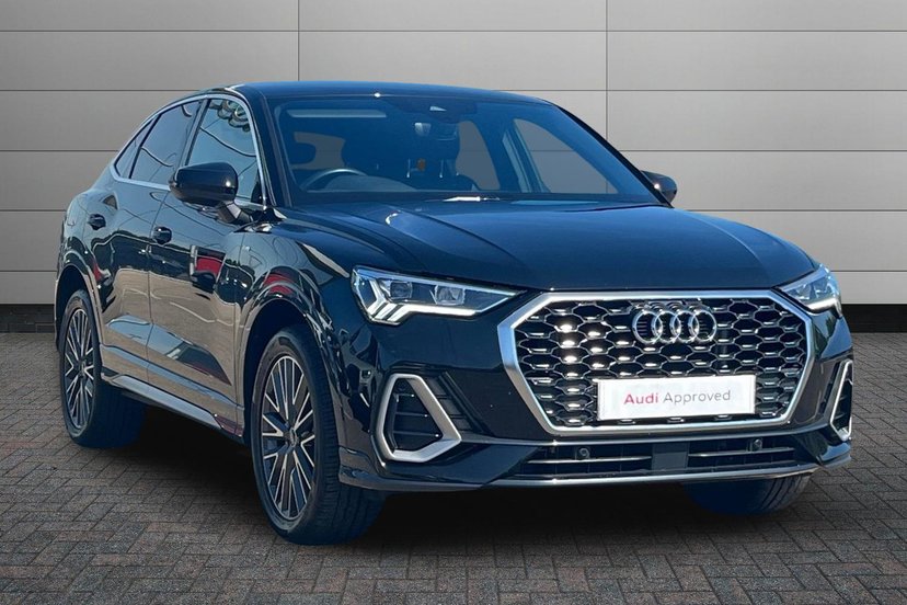 Audi Q3 listing photo