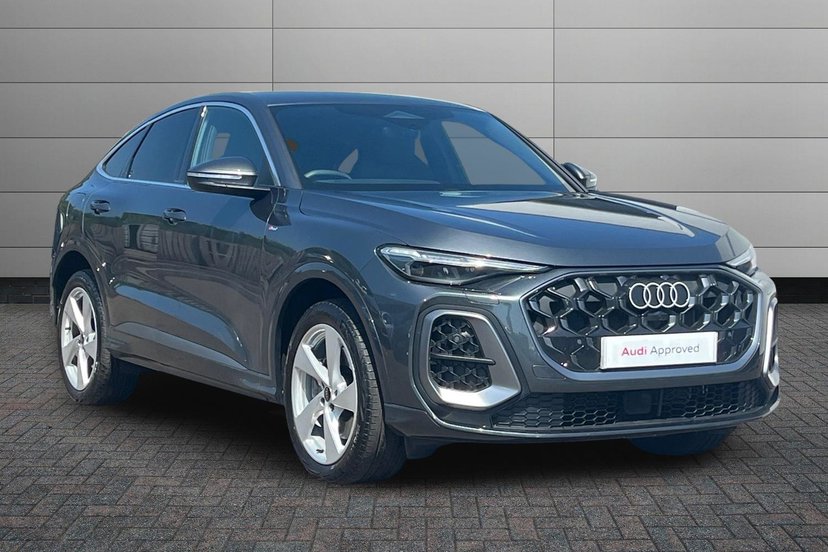 Audi Q5 listing photo