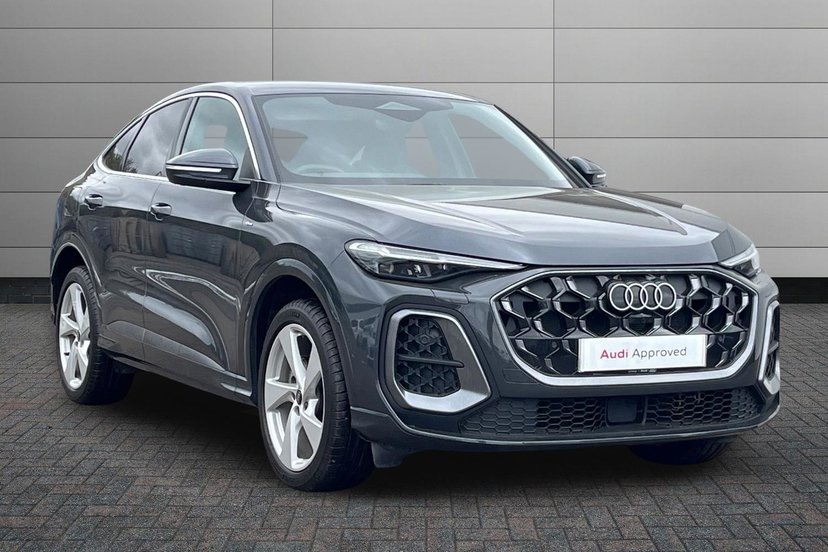 Audi Q5 listing photo