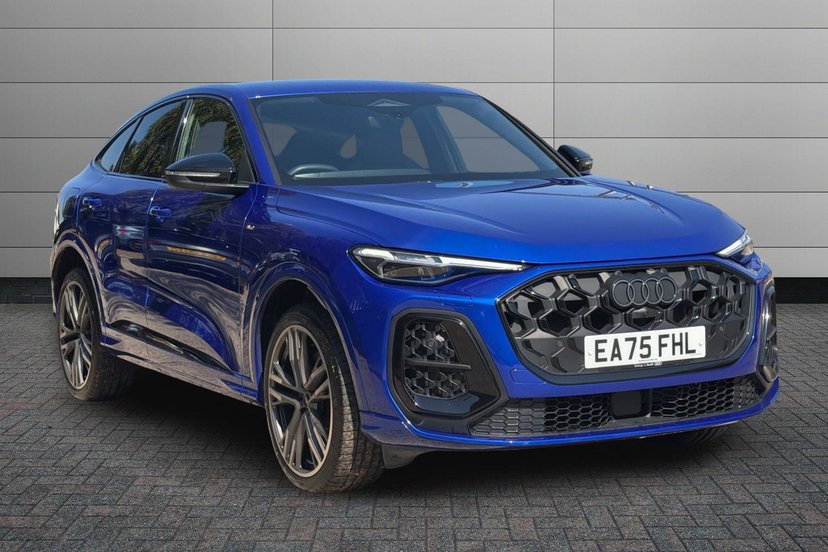Audi Q5 listing photo