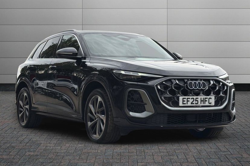 Audi Q5 listing photo