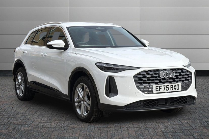 Audi Q5 listing photo