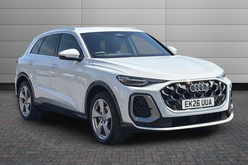 Audi Q5 listing photo
