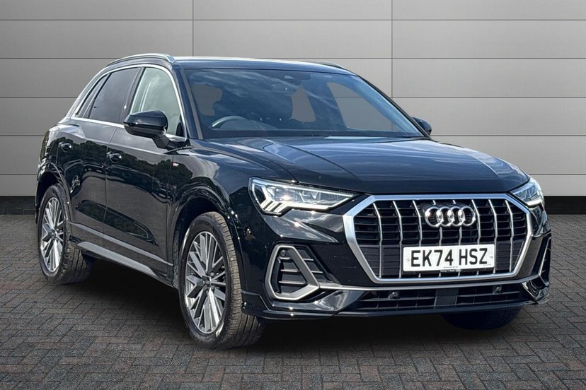 Audi Q3 listing photo