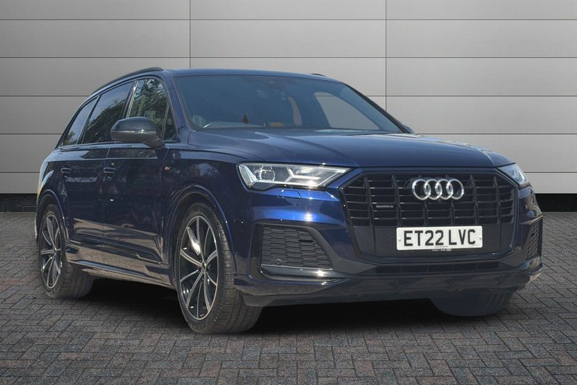 Audi Q7 listing photo