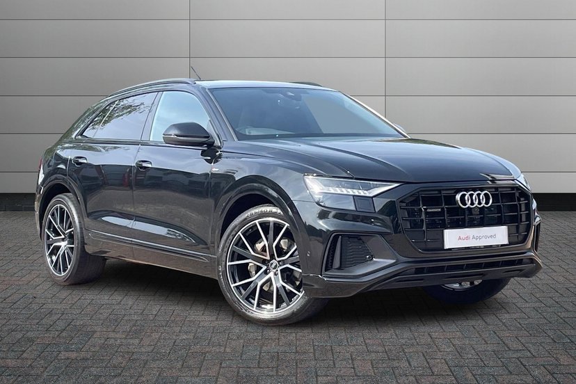 Audi Q8 listing photo