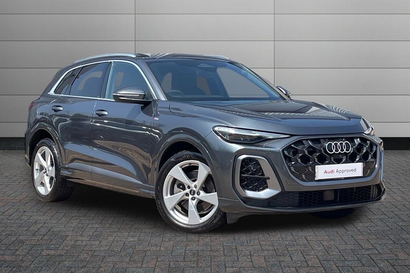 Audi Q5 listing photo