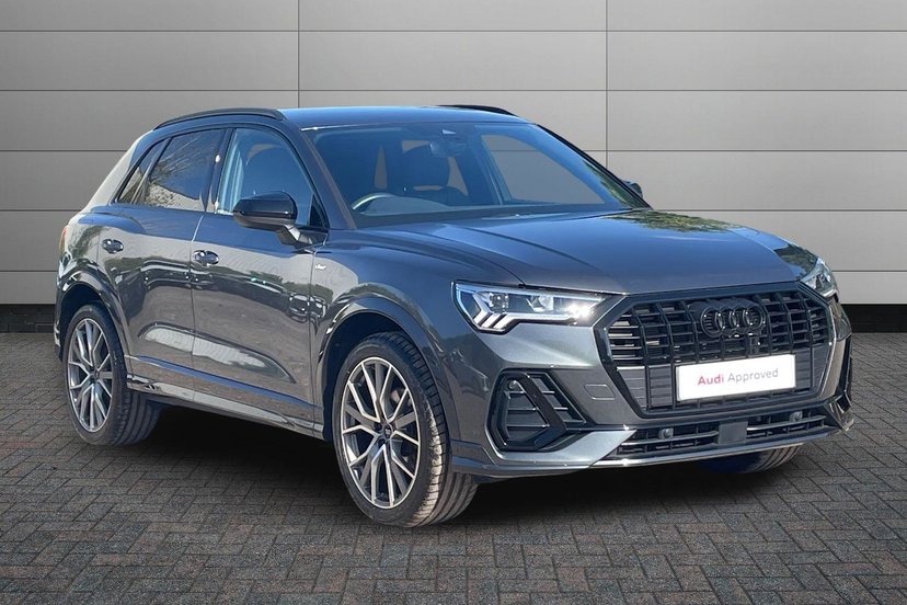 Audi Q3 listing photo