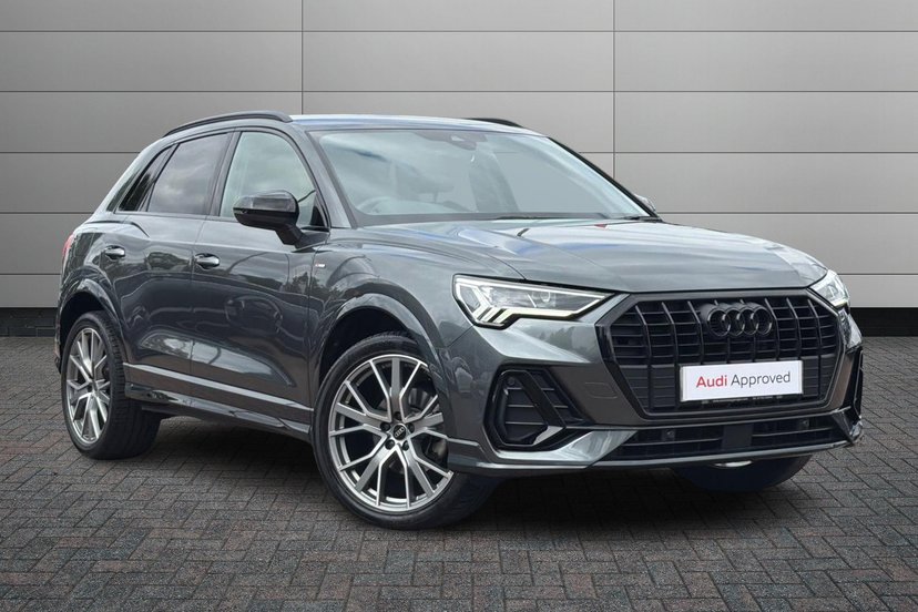 Audi Q3 listing photo