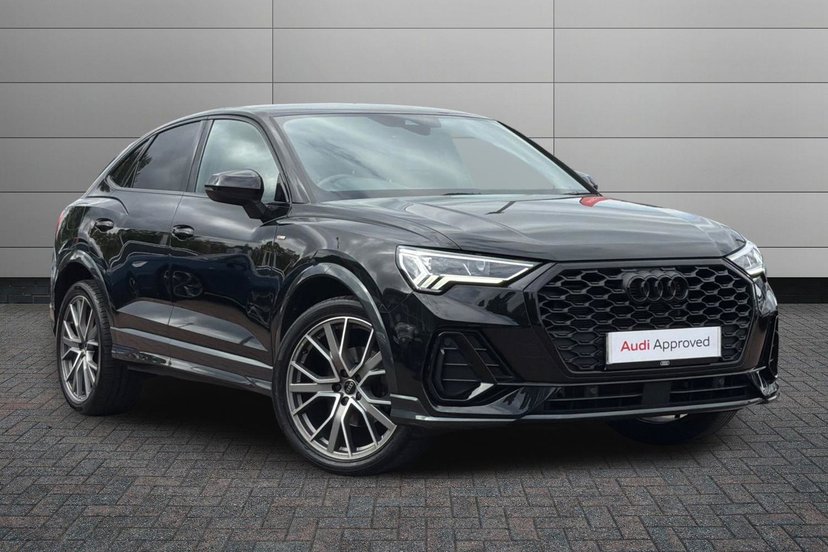Audi Q3 listing photo