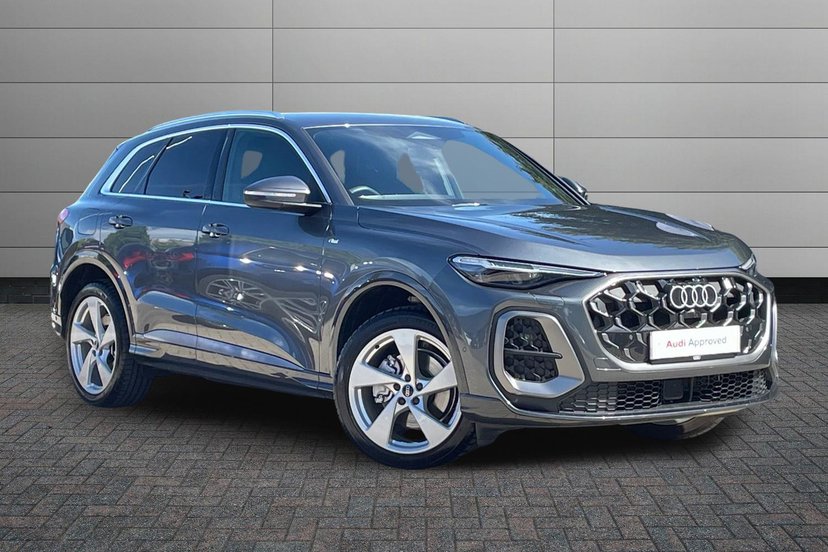 Audi Q5 listing photo