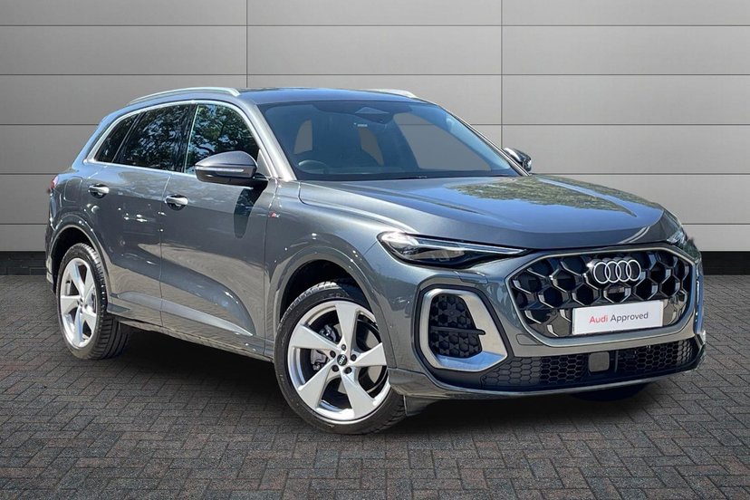 Audi Q5 listing photo