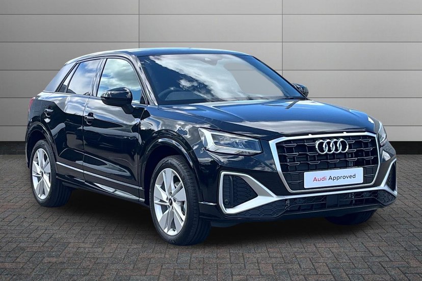 Audi Q2 listing photo