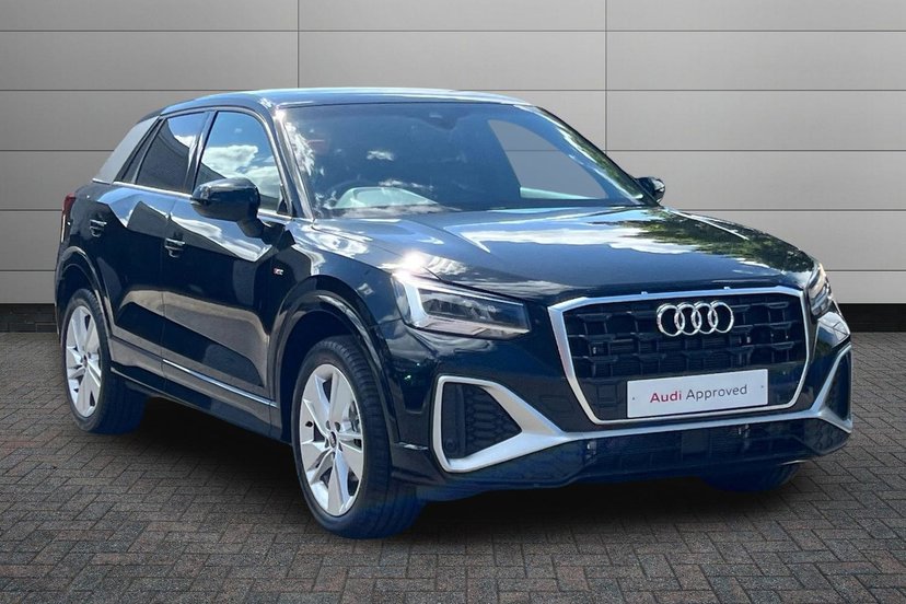Audi Q2 listing photo
