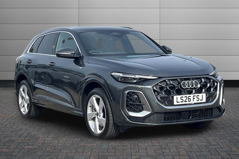 Audi Q5 listing photo